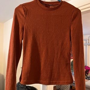 Long sleeved lightweight rust colored sweater SHEIN